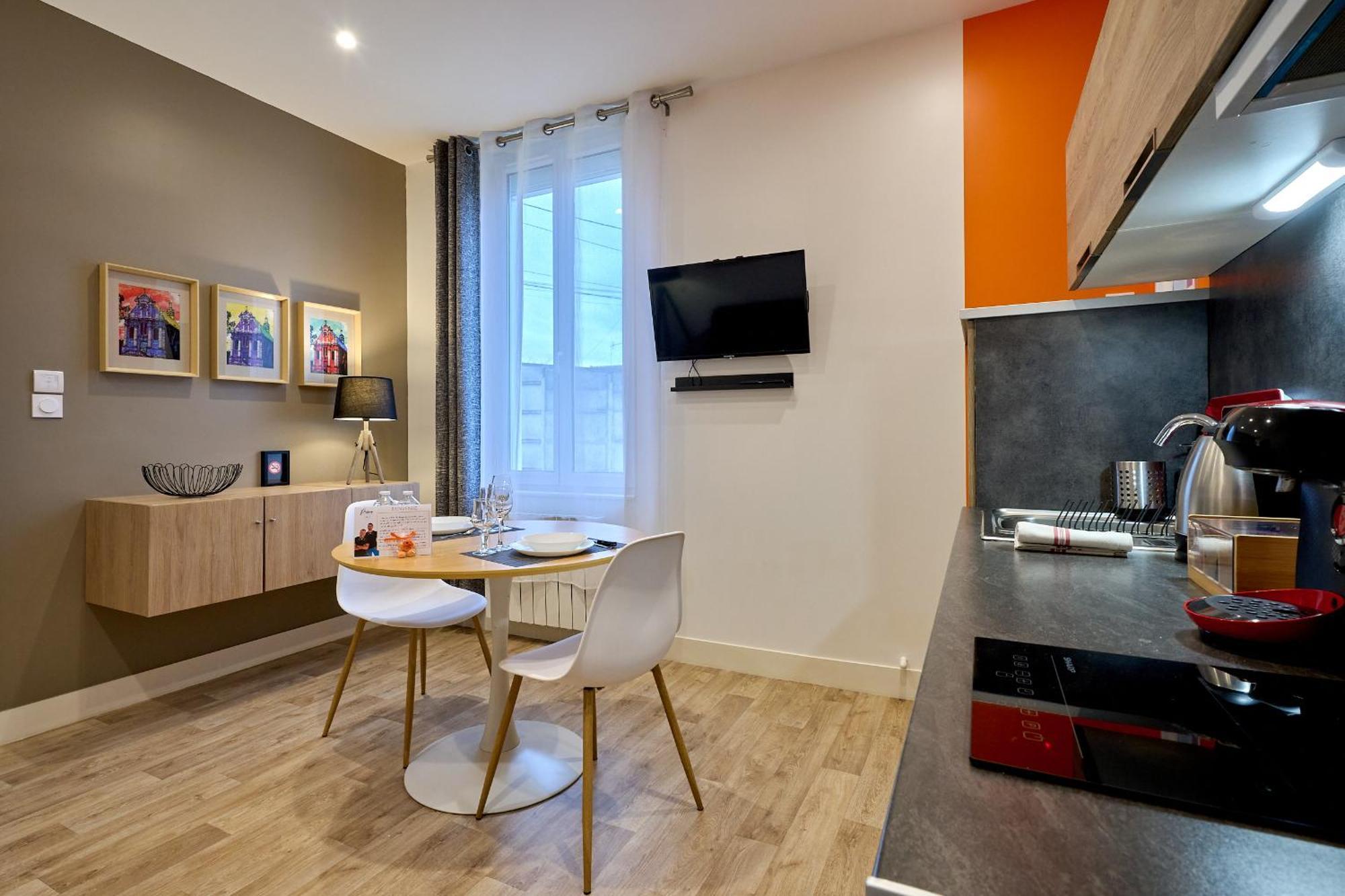 Le Faidherbe Style Appart' Hotel - Wifi Gratuit - Parking Gratuit Calme Et Lumineux Nevers Exterior foto